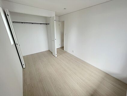 ＼多用途に使える2階洋室／