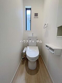 ＼清潔感あふれる洗浄便座付きトイレ／