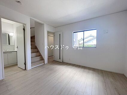 ＼光と風が心地よく巡るリビング／