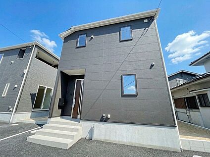 ＼堂々とした佇まいの新築戸建／