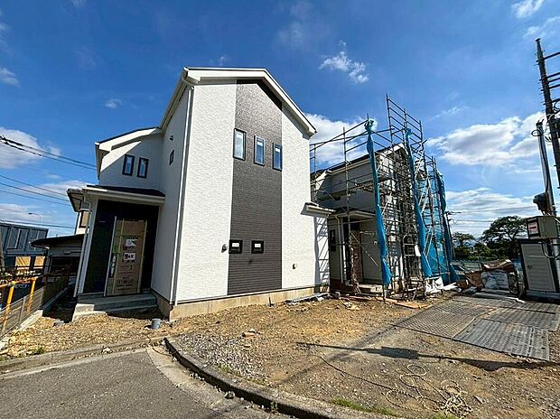 京王線「京王八王子」駅まで徒歩19分！買い物施設や公園が身近に揃う、暮らしやすい住環境です。