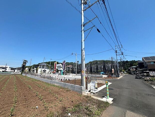 【現地外観写真】JR中央線「八王子」駅までバス19分♪「加住小学校」停歩4分♪
今から見たい!大歓迎です。お気軽にホームトレードセンターまでお問い合わせください!