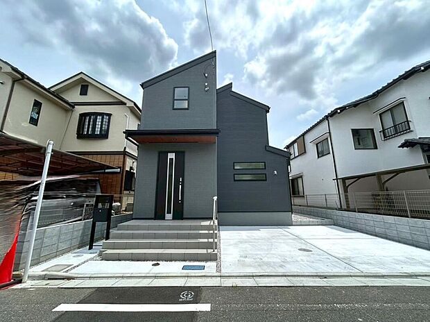 【駐車場】当日のご見学予約も承ります。同じものは２つとない「夢のマイホーム」との出会いが待っているかもしれません。