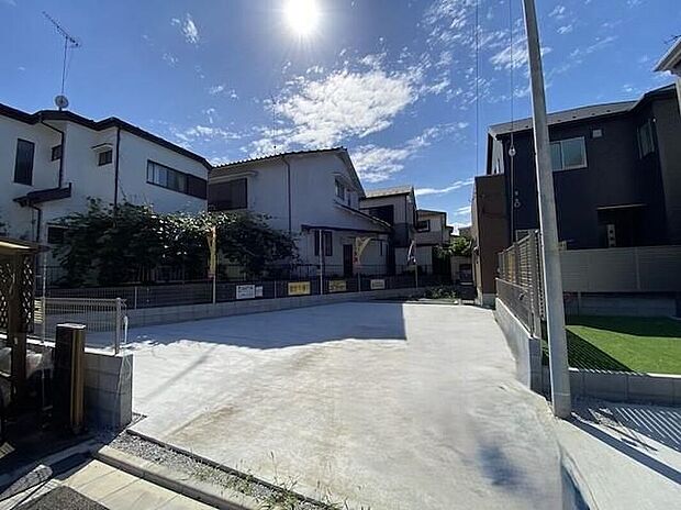 【前面道路含む現地写真】◆当日のご見学予約も承ります。ご不明点等、スタッフがしっかりと説明させていただきます！同じものは２つとない「夢のマイホーム」との出会いが待っているかもしれません！