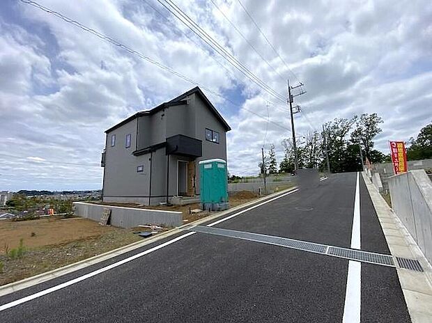 【 前面道路含む現地写真】No.55
前面道路は６ｍ！ゆとりがあり車の出し入れも余裕ができます♪