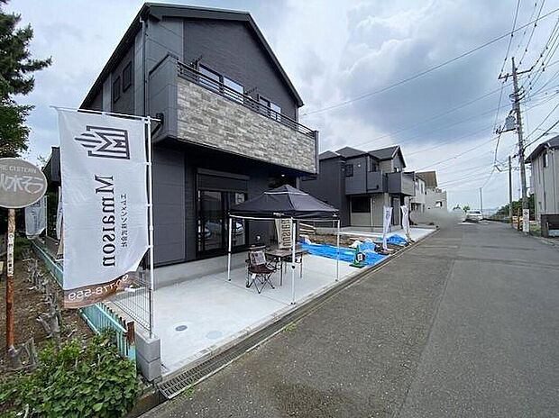 【前面道路含む現地写真】１号棟
本日の「見学希望」大歓迎♪♪

周辺物件もまとめてご紹介可能です♪♪