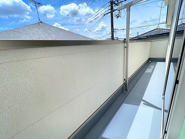 【バルコニー】1号棟　本日の「見学希望」大歓迎♪
ご希望の方は→【0120-888-958】まで♪

周辺物件もまとめてご紹介可能です♪
