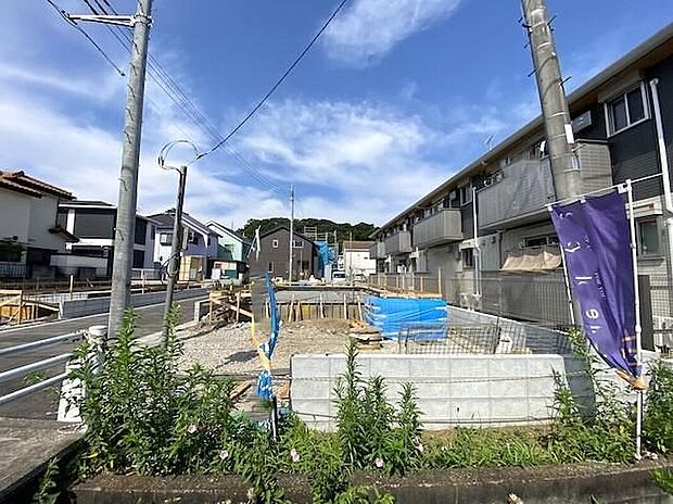 【現地外観写真】1号棟
現地(2026年7月)撮影
閑静な住宅地で穏やかな暮らしを叶えます!