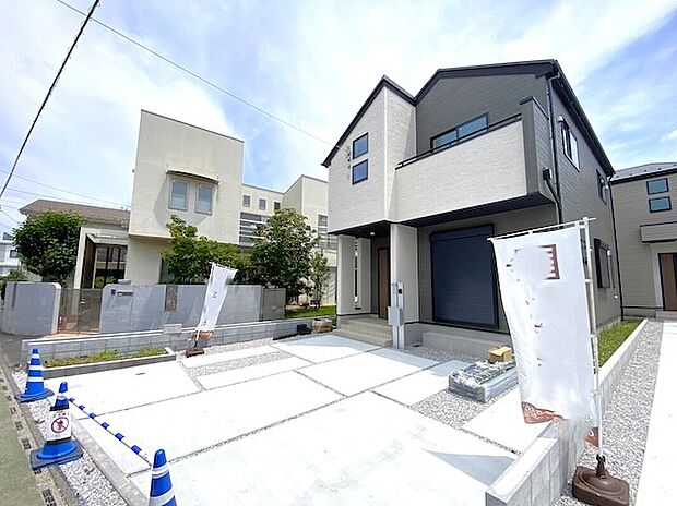 【現地外観写真】2号棟 ☆飯田グループホールディングス唯一の販売専門会社のホームトレードセンターの社員が直接、当物件をご案内いたします。見学希望、資料請求等、お気軽にお問い合わせくださいませ♪