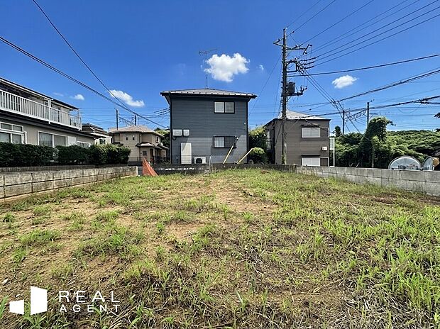 【現地外観】目の前に広がる開放感とゆとり、暮らしの夢を育む理想の住まいがここにあります。