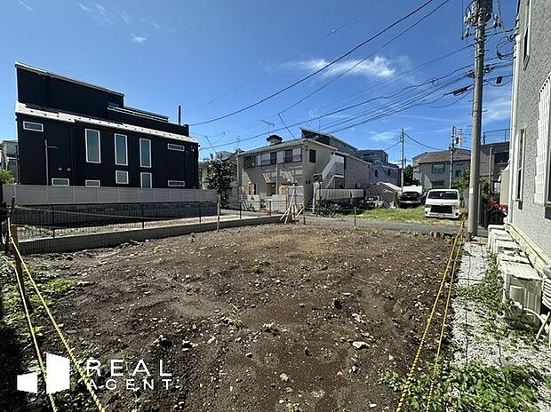 【現地外観】写真だけで読み取れない、この家だけの良さがたくさんございます。
そして、間取図からもわからない良さがきっと見つかるはずです。
是非、実際に現地見学をして下さい。