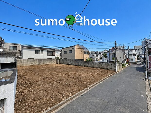 前面道路は交通量が落ち着いており、小さなお子様がいるご家庭でも安心です。穏やかな時間が流れる閑静な住宅街で、ゆとりある新しい生活を始めませんか。