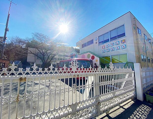 ナザレ幼稚園(約1,439m)