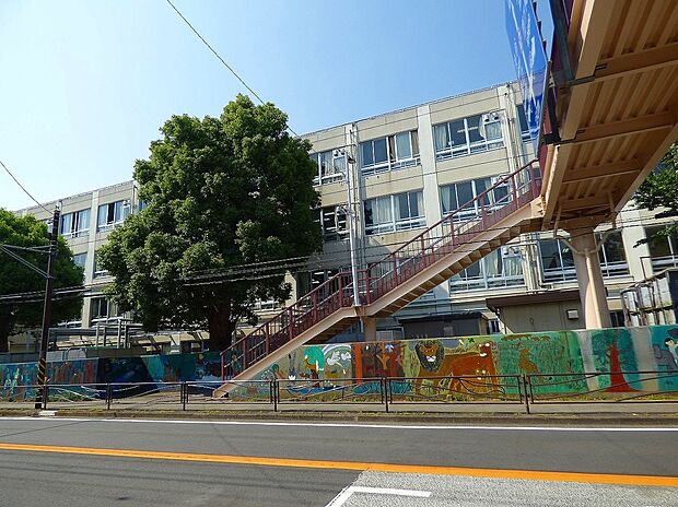 川崎市立宮崎小学校(約970m)