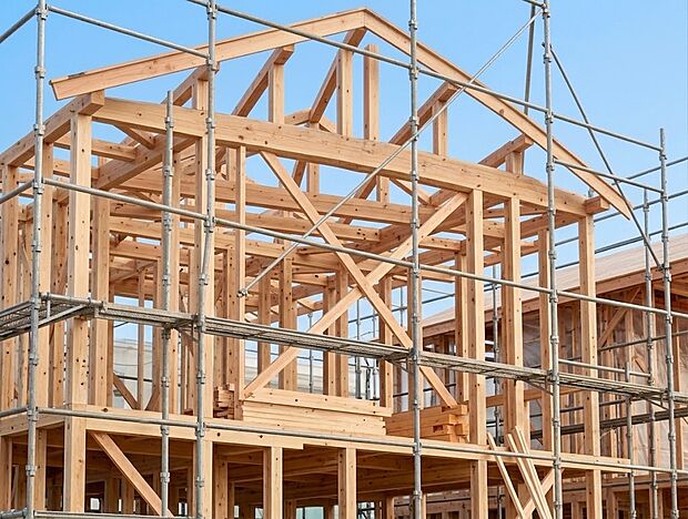 【在来工法】日本で古くから用いられてきた伝統的な在来工法で建築しており、現在でも日本国内で最も多く採用されている工法です。