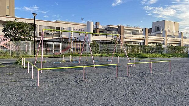 下末吉公園(約130m)