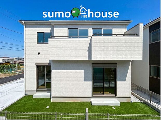 【施工事例】施工例の為、分譲中の建物とは外壁、屋根開口部等の形状・仕様が異なります。