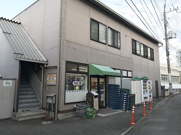 セブンイレブン専修大学生田校舎店（約90m）