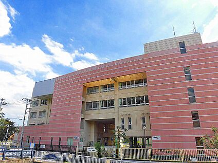 川崎市立東生田小学校 1300m(徒歩17分)