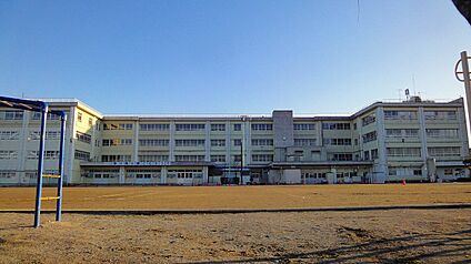 川崎市立南生田小学校 820ｍ(徒歩11分)