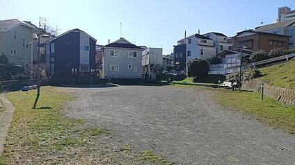 オーロラ公園 300ｍ(徒歩4分)
