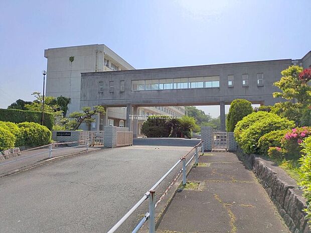 知多市立東部中学校（約1,322m）