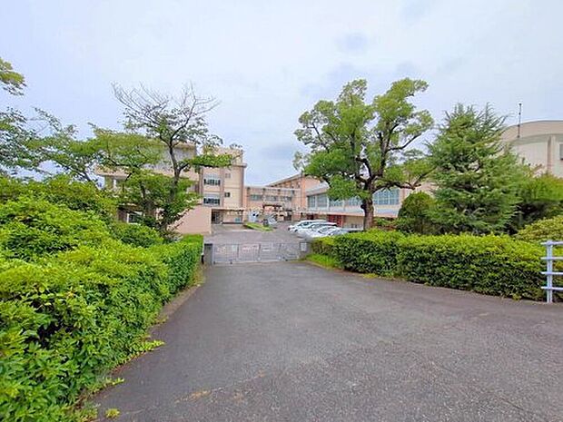 東郷町立諸輪小学校（約700m）