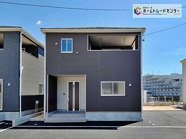 【現地外観写真】(3号棟)一戸建ての大きなメリットは、「自分の土地」を自由に使えること。好きなペットが飼えるほか、ガーデニングやDIY、車やバイクの手入れなど様々な趣味を楽しめます♪