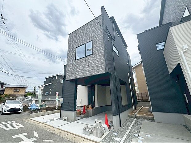 【外観写真】【2号棟】2026年7月完成予定！木造アスファルトシングル葺3階建て！