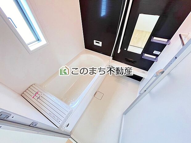 同社施工物件の写真です。※建具やフローリング、その他仕様が異なる場合がございます。