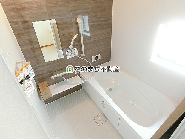 同社施工物件の写真です。※建具やフローリング、その他仕様が異なる場合がございます。