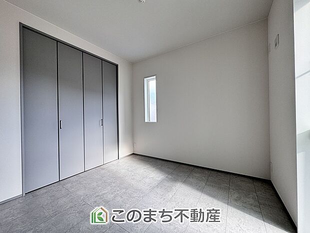 【洋室】陽当たりの良い洋室♪風通しもよく快適です☆