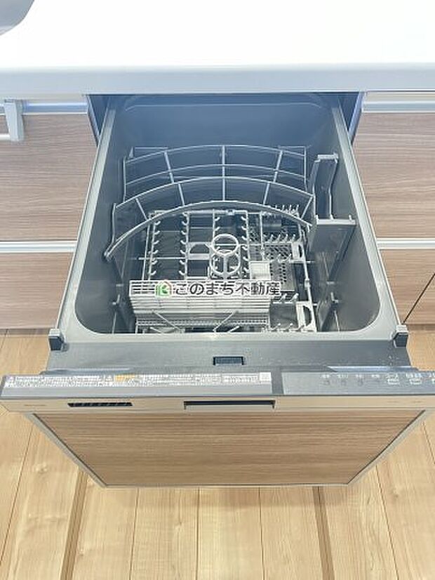 【キッチン】同社施工物件の写真です。※建具やフローリング、その他仕様が違う場合がございます。
