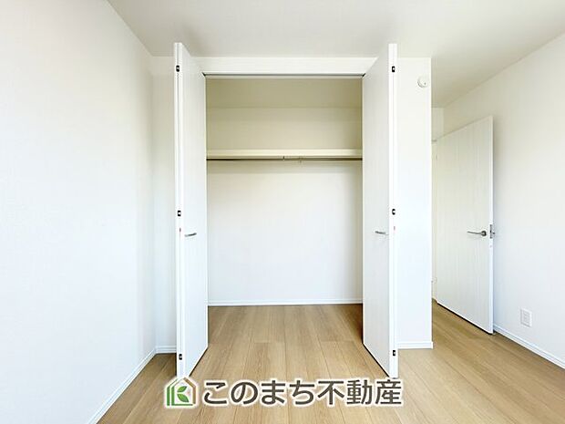 【収納】全居室に大きな収納がございますのでお部屋をすっきりとさせることができますね!