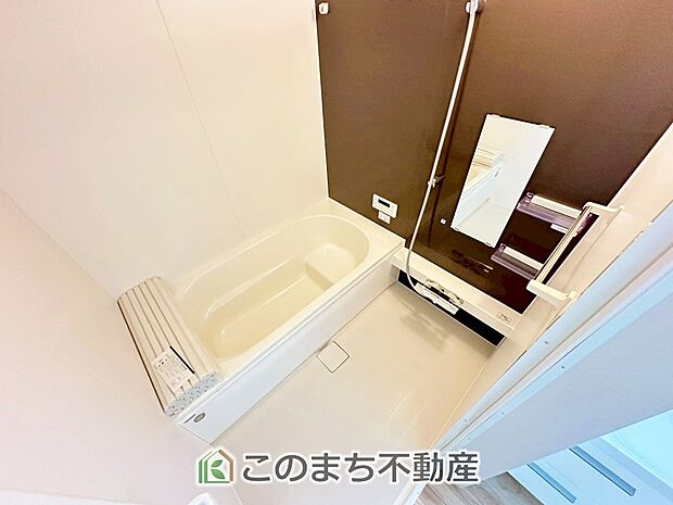 【風呂】同社施工物件の写真です。※建具やフローリング、その他仕様が異なる場合がございます。