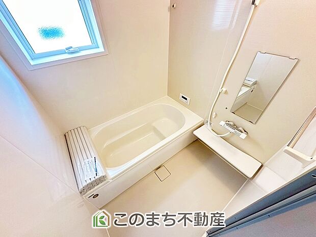 【風呂】同社施工物件の写真です。※建具やフローリング、その他仕様が異なる場合がございます。