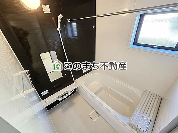 【風呂】同社施工物件の写真です。※建具やフローリング、その他仕様が異なる場合がございます。