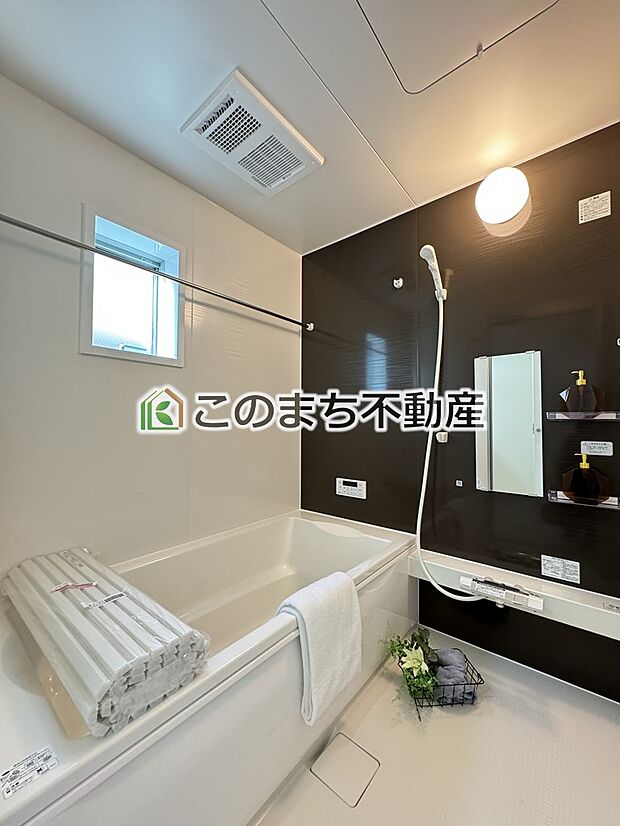 【風呂】同社施工物件の写真です。※建具やフローリング、その他仕様が異なる場合がございます。