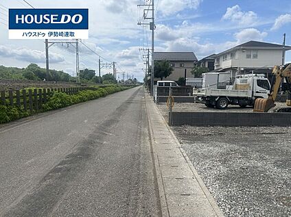現地前面道路写真