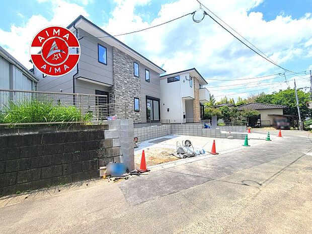 【外観】前面道路含む現地の写真です。