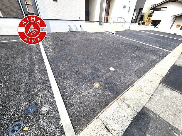 【外観】広々した駐車場になります。