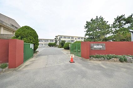 福岡市立和白中学校 徒歩1793m