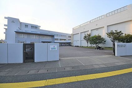 福岡市立次郎丸中学校 徒歩987m