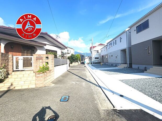 【外観】前面道路含む現地の写真です。