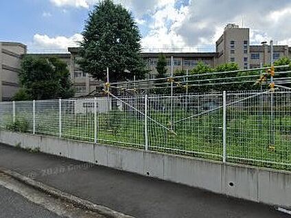 国立市立国立第三中学校  900m(徒歩11分)