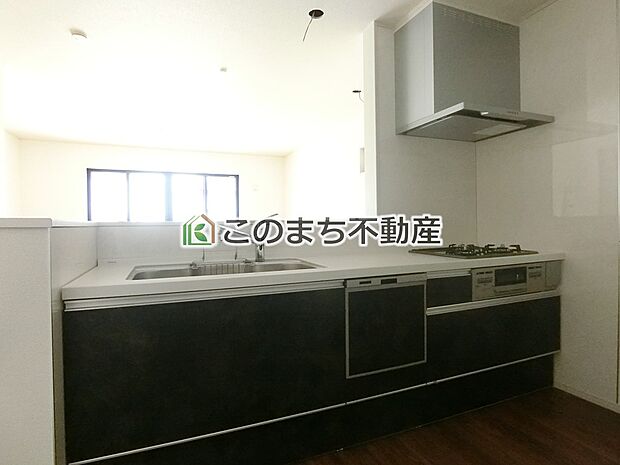同社施工物件写真。※建具やフローリング、その他仕様が異なる場合がございます。
