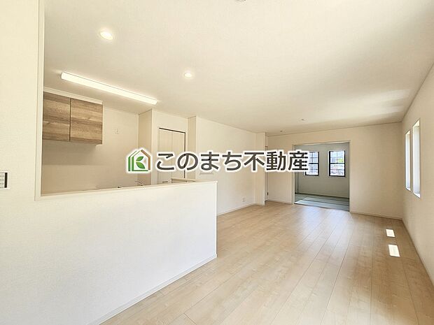 同社施工物件写真。※建具やフローリング、その他仕様が異なる場合がございます。