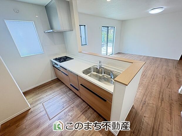 人気の対面式キッチン☆料理をしながらご家族とコミュニケーションが取れます♪