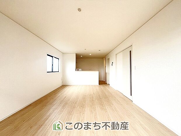 同社施工物件写真。※建具やフローリング、その他仕様が異なる場合がございます。