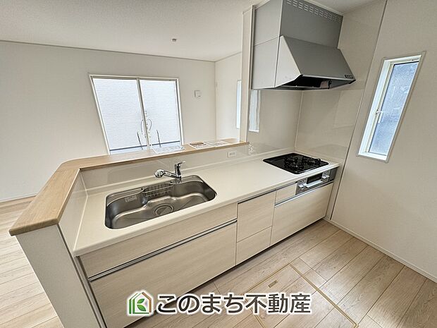 同社施工物件写真。※建具やフローリング、その他仕様が異なる場合がございます。